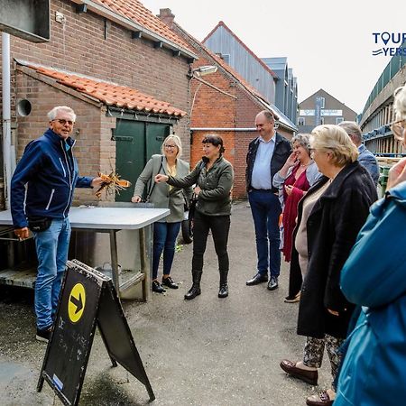 Prachtig Gelegen Vrijstaand Landhuis Hansweert Exterior foto
